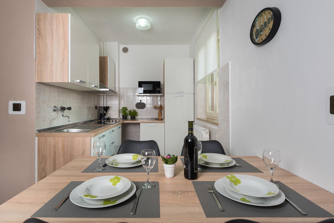 Apartments Karlo&Ivona Labin  Buitenkant foto