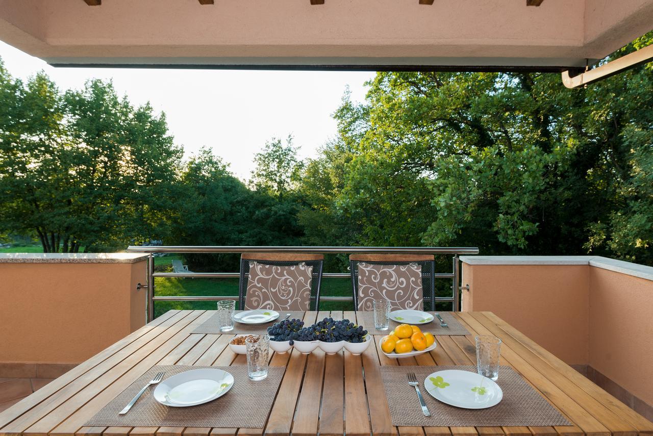 Apartments Karlo&Ivona Labin  Buitenkant foto